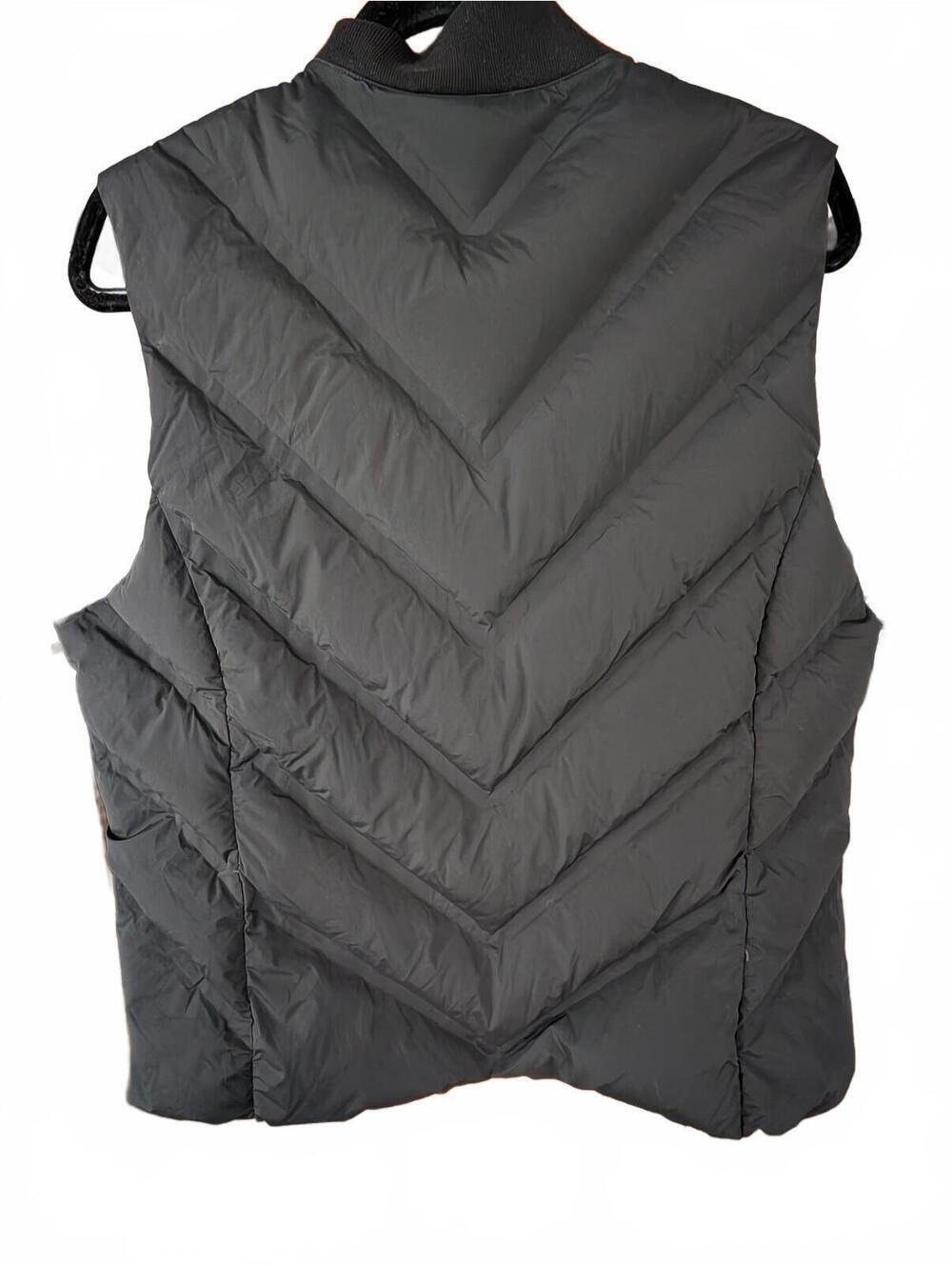 Athleta puffer vest - Picture 2 of 3